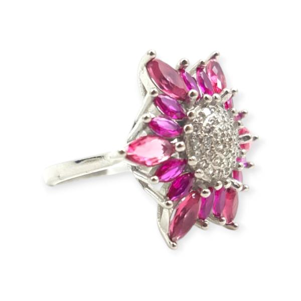 Amazing Flower Shape Ring with Beautiful Pink and White Stones